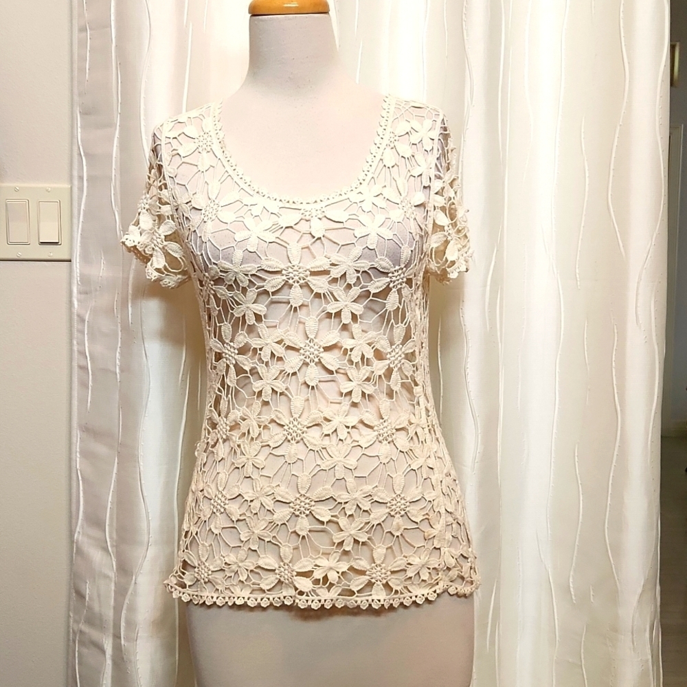 Capri White Cream Crochet Floral Top